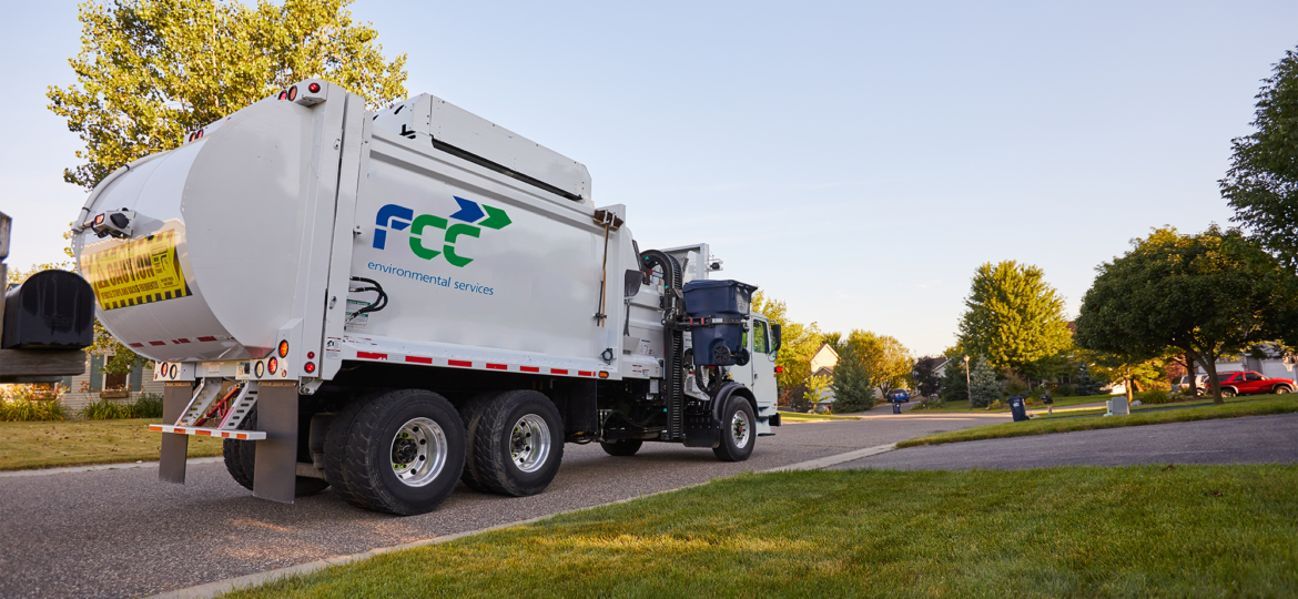 FCC Automated Side Load Truck